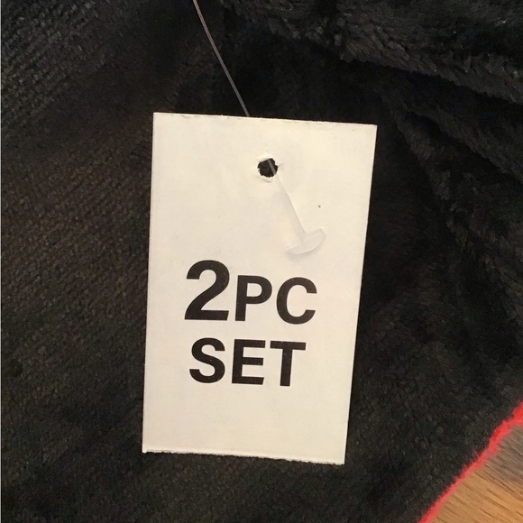 Disney’s Mickey Mouse Sleep Lounger with Socks (NWT) (Size: Medium/ 8/10) - Picture 11 of 14